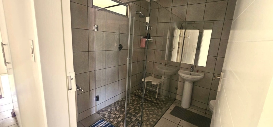 To Let 3 Bedroom Property for Rent in Safari Gardens North West